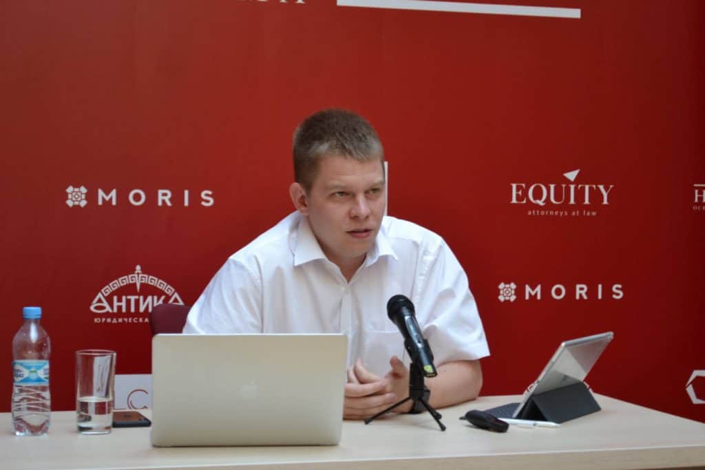 Партнер  АО «BARRISTERS» Олександр Шадрін розповів, як комунікувати з підзахисним у ході судового засідання